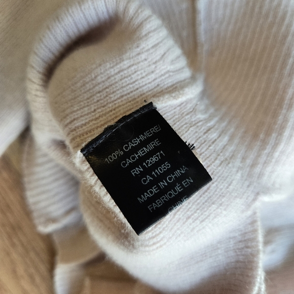 360 Cashmere Pink V Neck Cardigan Size Small - Picture 5 of 6